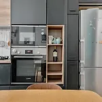 Logement Entier, Porte De Versailles